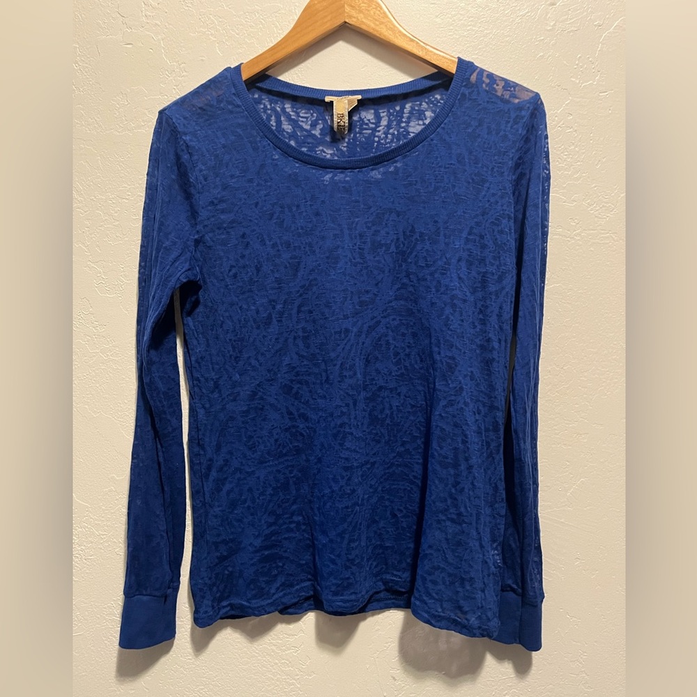 Buckle BKE burnout style shirt
